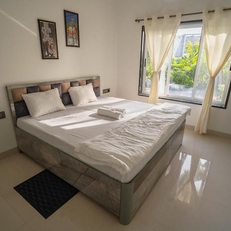 Almond Villa อลีบาก ภายนอก รูปภาพ