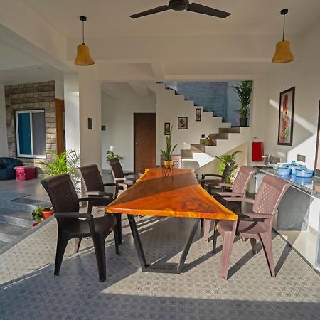 Almond Villa อลีบาก ภายนอก รูปภาพ